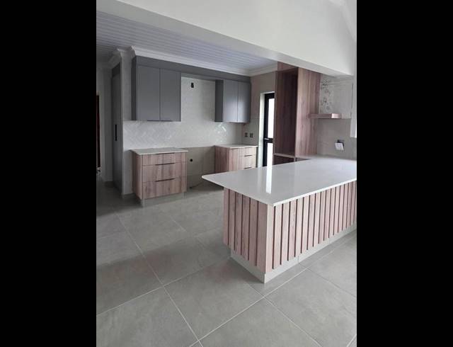 3 BEDROOM HOUSE FOR SALE IN OUTENIQUASBOSCH